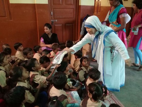 Czech Children put together 5,500 Kids-to-Kids packs for Sisters of Mother Teresa in India